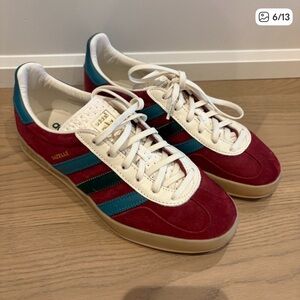 ❤️ adidas Gazelle Burgundy Suede Sneakers (EU 39)